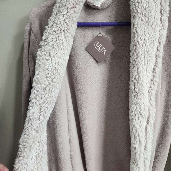 Cozy Mauve Robe - Picture 5 of 7